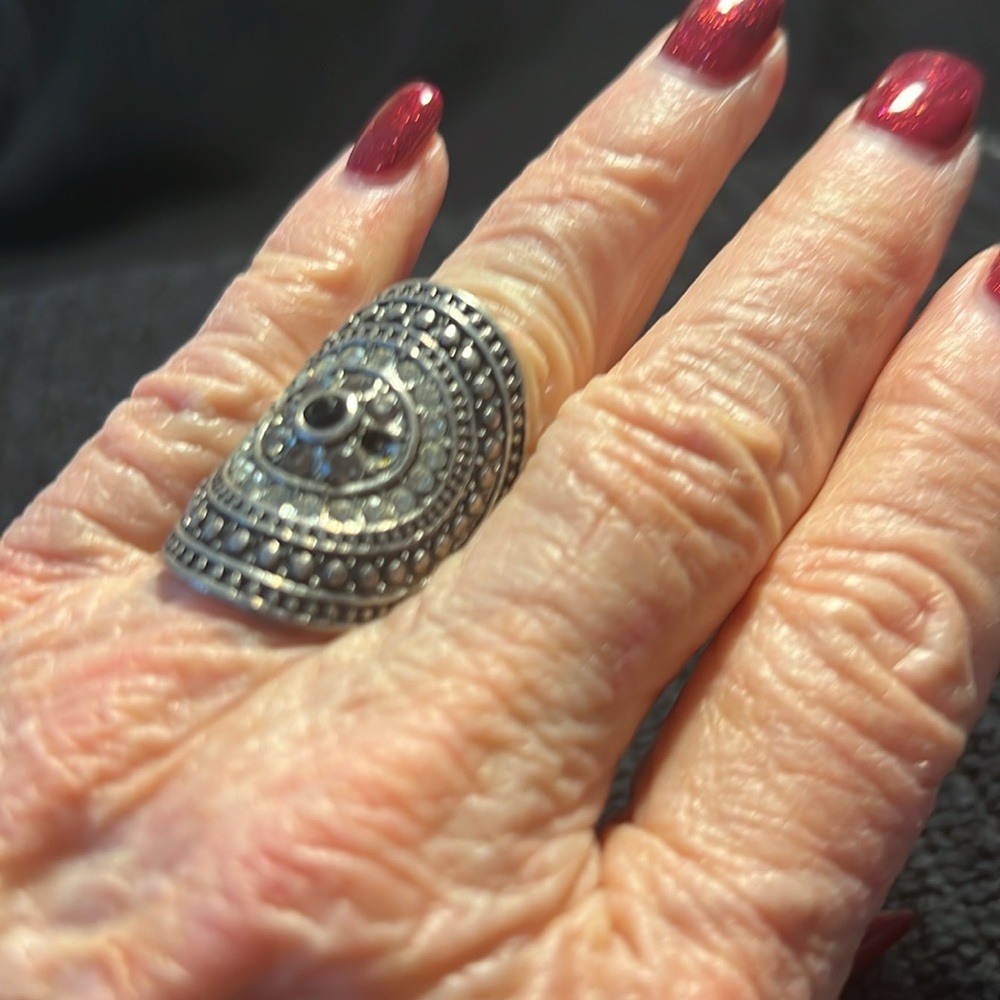 Ring - Picture 2 of 4